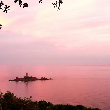 Paradis Bleu Et Ile D'or 캠프장 Saint-Raphaël