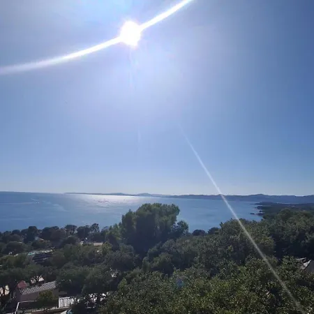 Paradis Bleu Et Ile D'or 营地