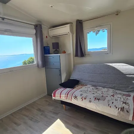 Kamp alanı Paradis Bleu Et Ile D'or *